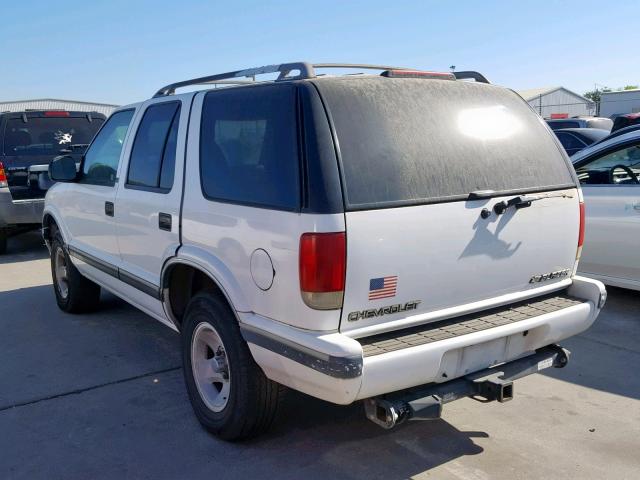 1GNCS13W4S2158935 - 1995 CHEVROLET BLAZER WHITE photo 3