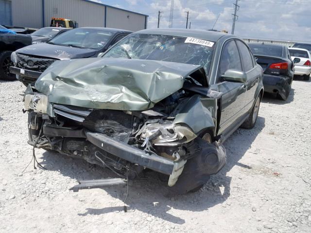 WVWRH63B14P091860 - 2004 VOLKSWAGEN PASSAT GLX 绿色 照片 2