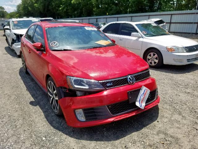 3VW467AJ1DM388310 - 2013 VOLKSWAGEN JETTA GLI RED photo 1