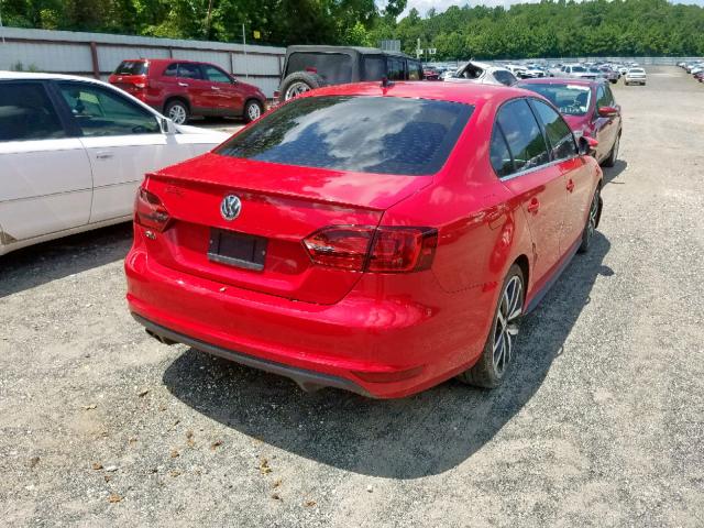 3VW467AJ1DM388310 - 2013 VOLKSWAGEN JETTA GLI RED photo 4