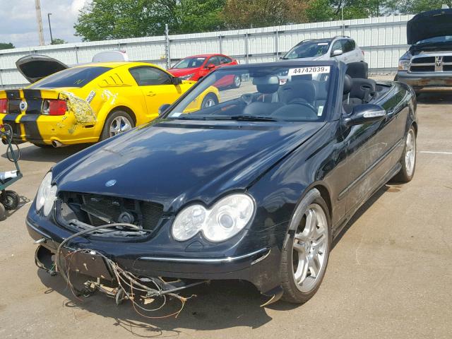 WDBTK72F99T100836 - 2009 MERCEDES-BENZ CLK 550 BLACK photo 2