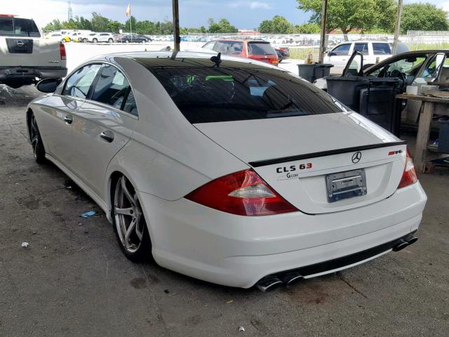 WDDDJ77X78A128662 - 2008 MERCEDES-BENZ CLS 63 AMG WHITE photo 3