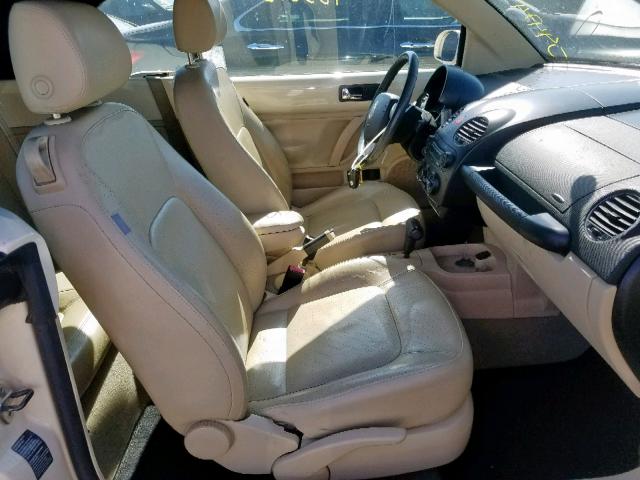 3VWSF31Y36M311700 - 2006 VOLKSWAGEN NEW BEETLE კრემისფერი ფოტო 5