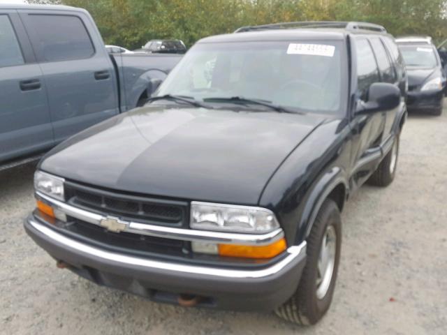 1GNDT13W4W2184295 - 1998 CHEVROLET BLAZER BLUE photo 2