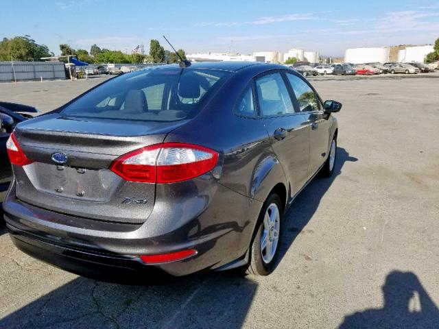 3FADP4BJXJM104798 - 2018 FORD FIESTA SE CHARCOAL photo 4