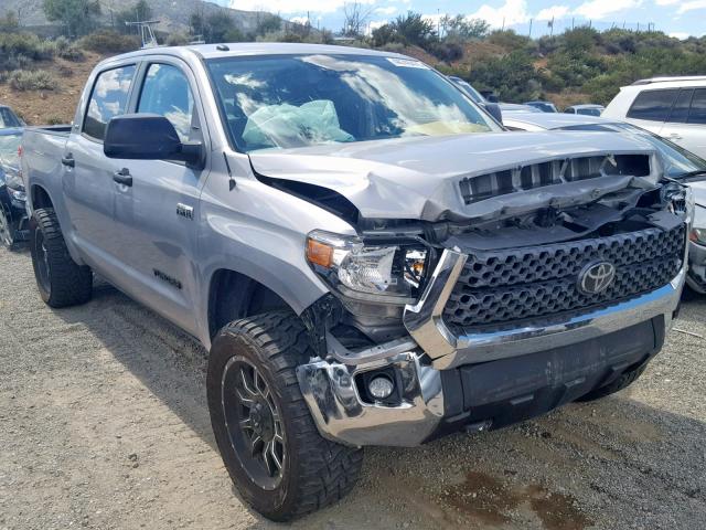 5TFDY5F18JX763349 - 2018 TOYOTA TUNDRA CRE GRAY photo 1