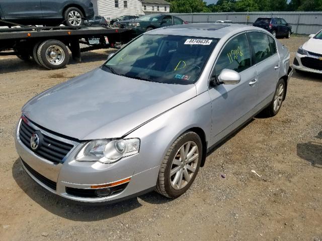 WVWJM7AN9AE104907 - 2010 VOLKSWAGEN PASSAT KOM SILVER photo 2