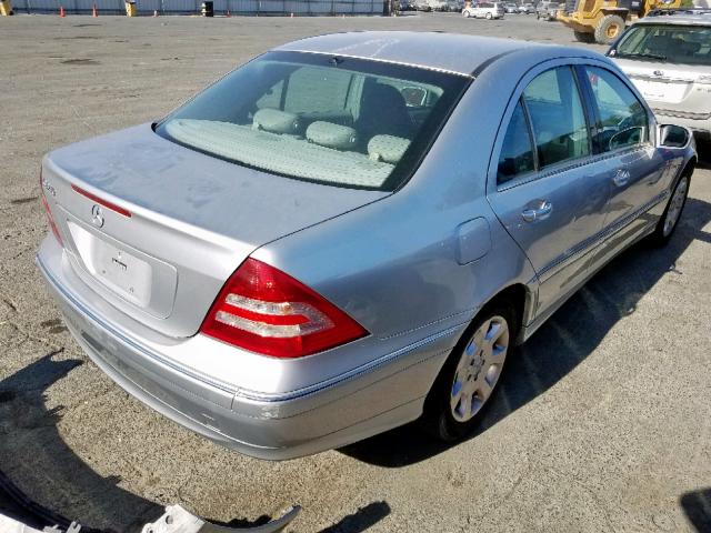 WDBRF61J15F567773 - 2005 MERCEDES-BENZ C 240 SILVER photo 4