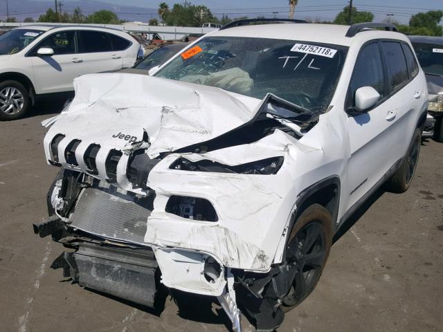 1C4PJLCB2JD556895 - 2018 JEEP CHEROKEE L WHITE photo 2