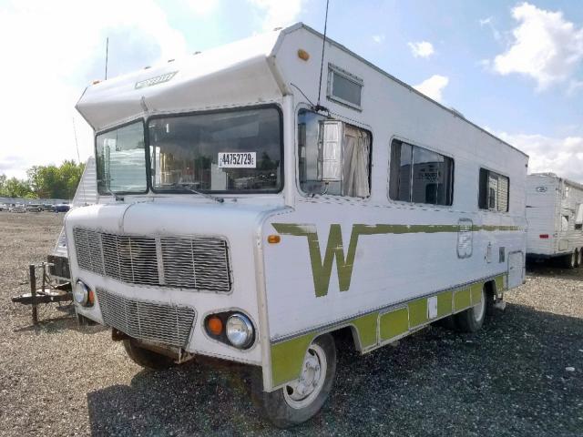 M49CN3S052293 - 1973 WINNEBAGO INDIAN WHITE photo 2