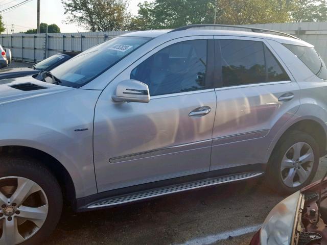 4JGBB2FB3BA727925 - 2011 MERCEDES-BENZ ML 350 BLU SILVER photo 9