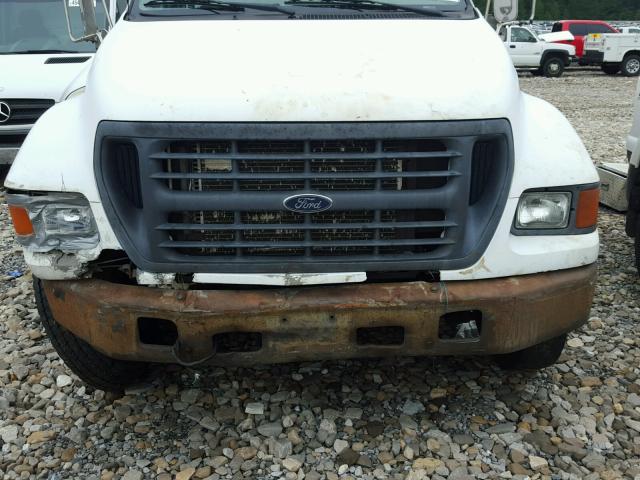 3FENF65A2YMA01255 - 2000 FORD F650 SUPER WHITE photo 7