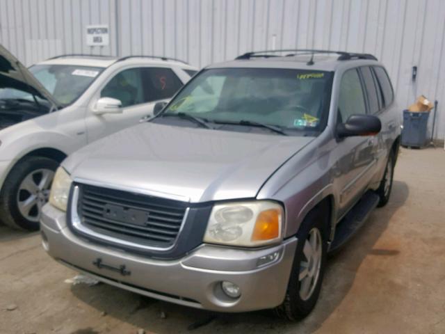 1GKDT13SX42239131 - 2004 GMC ENVOY SILVER photo 2