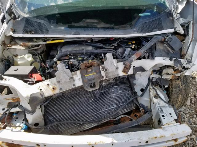 1GMDX03EX2D204915 - 2002 PONTIAC MONTANA WHITE photo 7