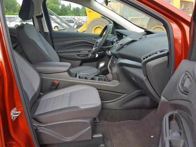 1FMCU0F71KUA55540 - 2019 FORD ESCAPE S ORANGE photo 5