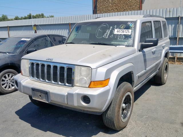 1J8HG48K17C612429 - 2007 JEEP COMMANDER SILVER photo 2