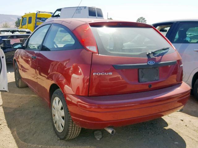 3FAFP31N75R134423 - 2005 FORD FOCUS ZX3 RED photo 3