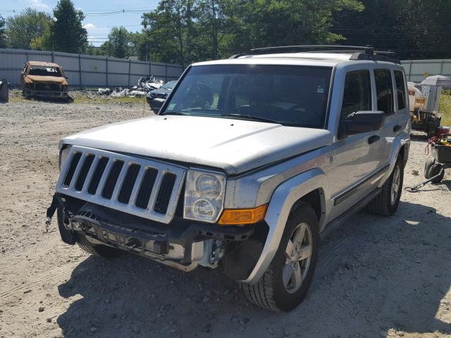 1J8HG48N26C151735 - 2006 JEEP COMMANDER SILVER photo 2