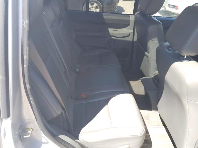 1J8HG48N26C151735 - 2006 JEEP COMMANDER SILVER photo 6