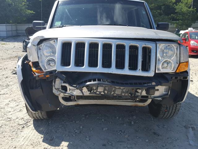 1J8HG48N26C151735 - 2006 JEEP COMMANDER SILVER photo 9