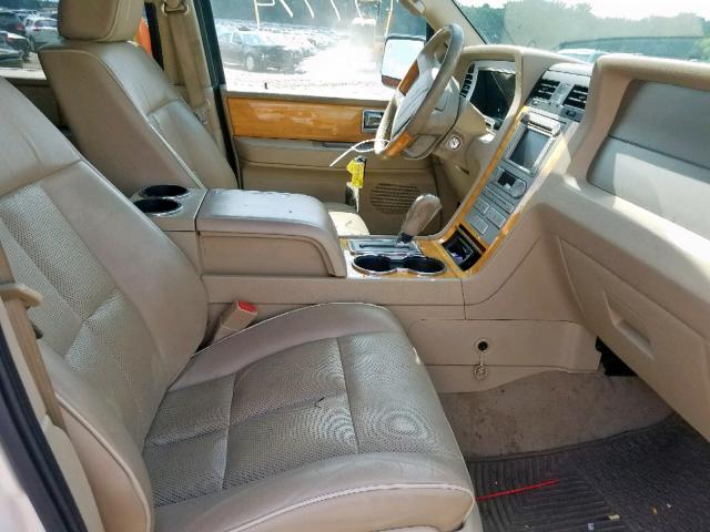 5LMFL28537LJ17229 - 2007 LINCOLN NAVIGATOR WHITE photo 5