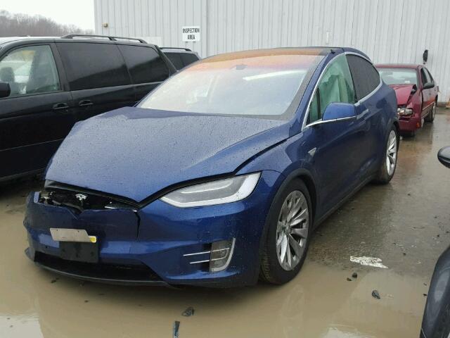 5YJXCAE23GF008319 - 2016 TESLA MODEL X BLUE photo 2