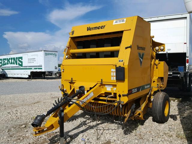 1VRA131V0G1006026 - 2017 VERM HAYBALER YELLOW photo 2