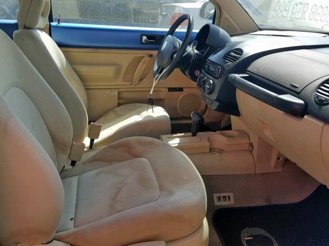 3VWBB61C8WM049691 - 1998 VOLKSWAGEN NEW BEETLE ლურჯი ფოტო 5