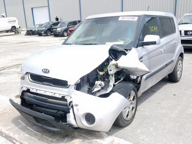 KNDJT2A56C7443007 - 2012 KIA SOUL SILVER photo 2