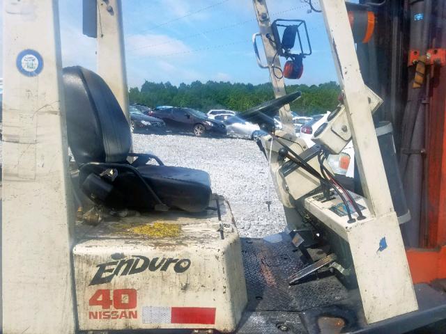 00000000000906543 - 1996 NISSAN FORKLIFT ORANGE photo 5