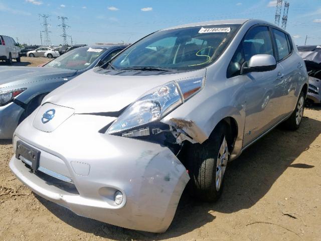 1N4AZ0CP3GC302299 - 2016 NISSAN LEAF S SILVER photo 2