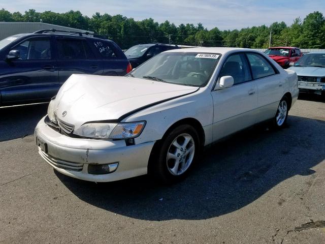 JT8BF28G6Y0258862 - 2000 LEXUS ES 300 WHITE photo 2