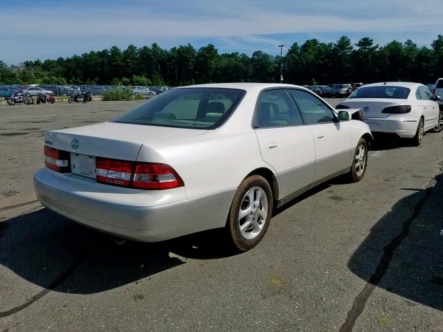 JT8BF28G6Y0258862 - 2000 LEXUS ES 300 WHITE photo 4