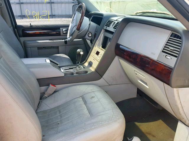 5LMFU28575LJ17535 - 2005 LINCOLN NAVIGATOR TAN photo 5