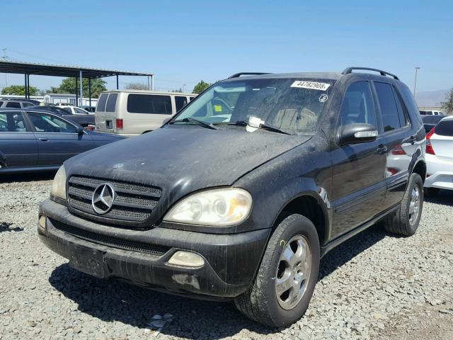 4JGAB57E65A538115 - 2005 MERCEDES-BENZ ML 350 BLACK photo 2