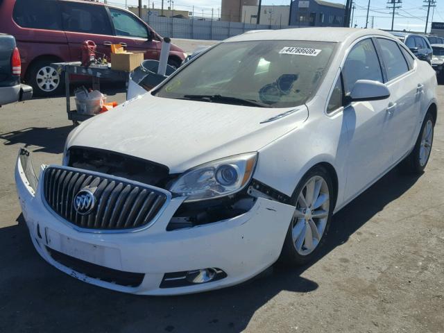 1G4PR5SK5G4145744 - 2016 BUICK VERANO CON WHITE photo 2