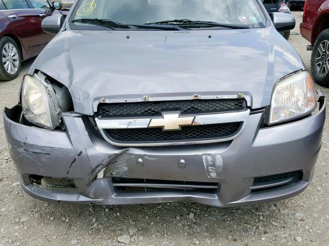 KL1TD5DE4AB100247 - 2010 CHEVROLET AVEO LS GRAY photo 9