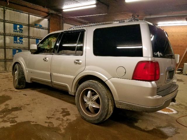 5LMFU28R33LJ39631 - 2003 LINCOLN NAVIGATOR SILVER photo 3