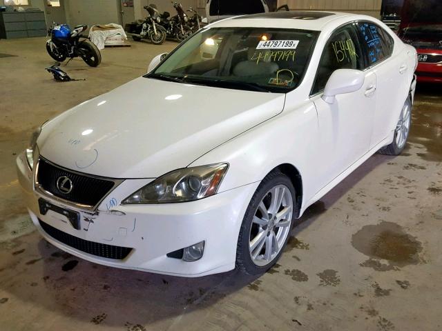 JTHBK262262014551 - 2006 LEXUS IS 250 WHITE photo 2