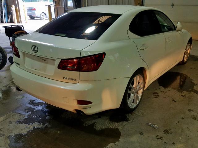 JTHBK262262014551 - 2006 LEXUS IS 250 WHITE photo 4