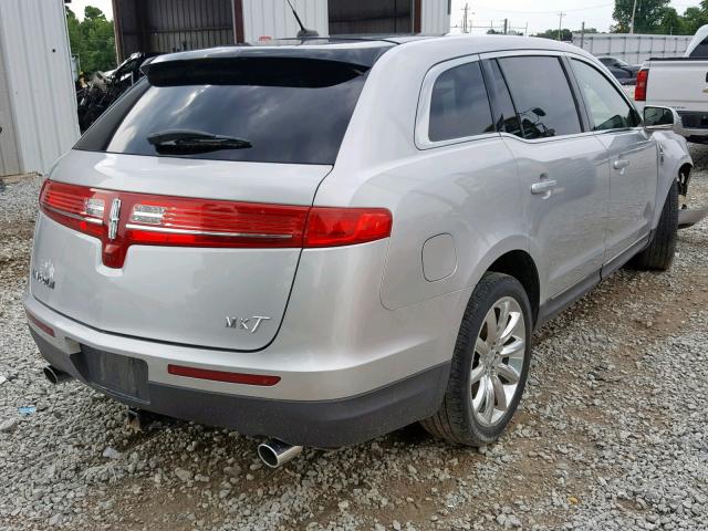 2LMHJ5FR1ABJ16438 - 2010 LINCOLN MKT SILVER photo 4