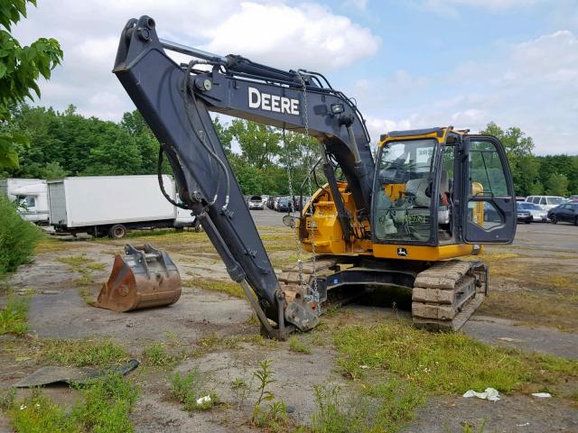 1FF135GXTHF500481 - 2018 JOHN DEERE 135G YELLOW photo 2