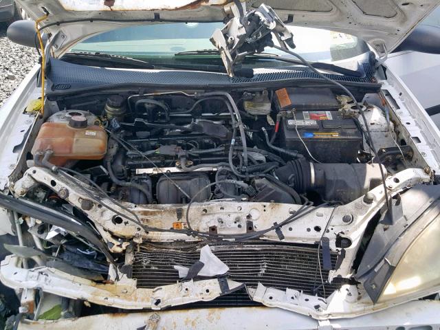 1FAFP34N25W112385 - 2005 FORD FOCUS ZX4 WHITE photo 7