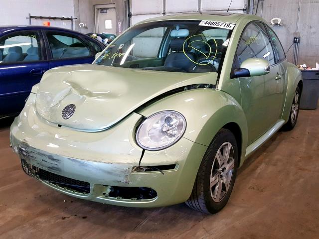 3VWRW31CX6M404913 - 2006 VOLKSWAGEN NEW BEETLE Grün Foto 2