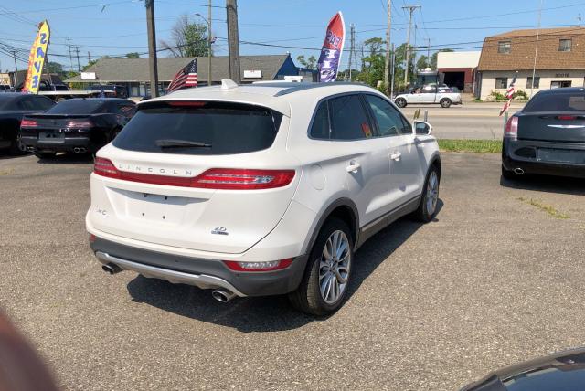 5LMCJ1A92FUJ42843 - 2015 LINCOLN MKC WHITE photo 4