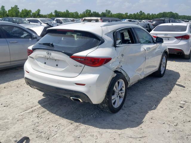 SJKCH5CP7HA016971 - 2017 INFINITI QX30 BASE WHITE photo 4