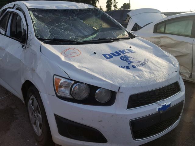 1G1JA6SH4D4176760 - 2013 CHEVROLET SONIC LS 白色 照片 9