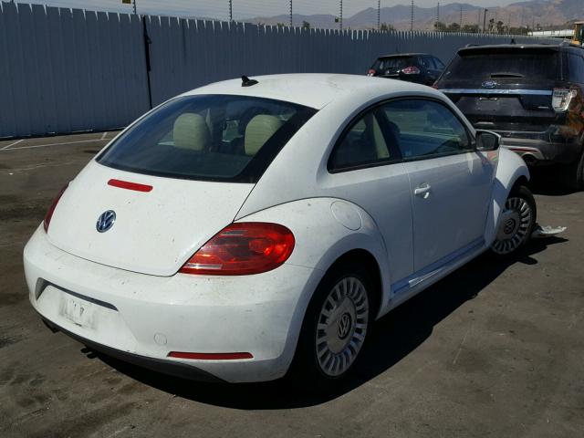 3VWJ17AT9FM636969 - 2015 VOLKSWAGEN BEETLE 1.8 WHITE photo 4