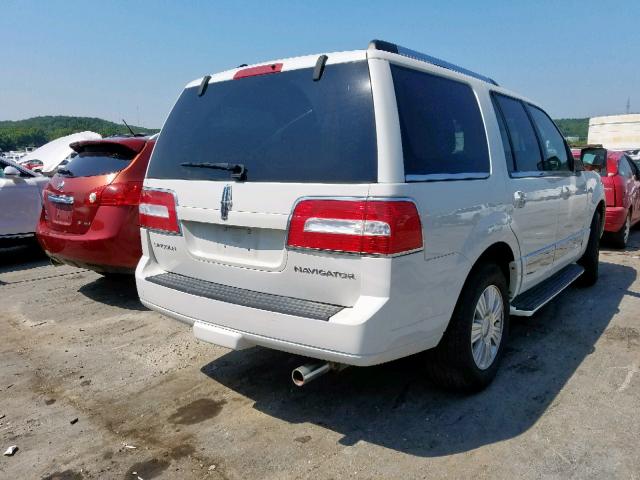 5LMFU28588LJ14261 - 2008 LINCOLN NAVIGATOR WHITE photo 4