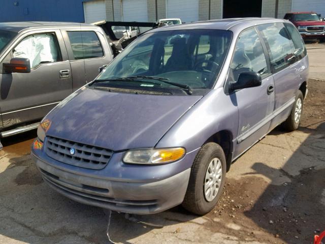 2P4FP25BXWR786945 - 1998 PLYMOUTH VOYAGER GRAY photo 2